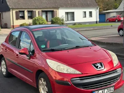 Gebraucht Peugeot 207 Filou 88 PS (64 kW) 2006 Rot Limousine