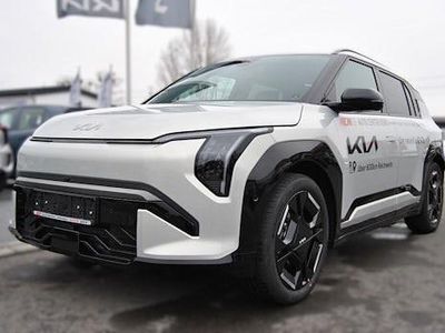 Ivory silver metallic Gebraucht 2025 Kia EV3 GT-Line SUV | 39.900 € (Guter Preis)