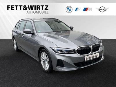 BMW 330e