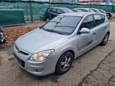 Gebraucht Hyundai i30 Comfort 90 PS (66 kW) 2008 Grau Limousine