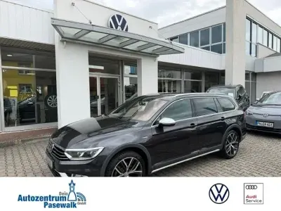Gebraucht VW Passat Alltrack 190 PS (139 kW) 2018 Mangangrau metallic (metallic) Kombi