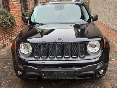 Gebraucht Jeep Renegade Trailhawk 170 PS (125 kW) 2016 Schwarz SUV
