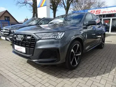 Używany Audi Q7 S-Line 286 KM (210 kW) 2020 Szary SUV