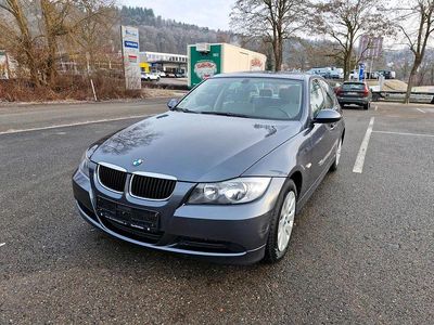 Grau Gebraucht 2006 BMW 318 Limousine | 3.799 € (Fairer Preis)