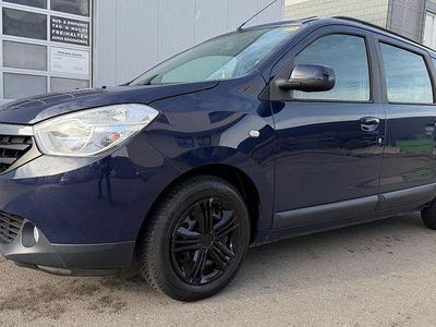 Blau Gebraucht 2015 Dacia Lodgy Van / Kleinbus | 4.600 € (Fairer Preis)