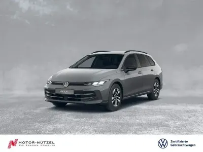Gebraucht VW Golf VIII 150 PS (110 kW) 2025 Mondsteingrau Kombi