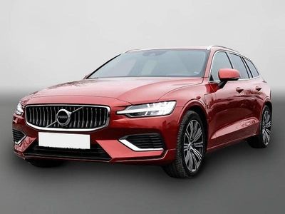 Gebraucht Volvo V60 Core 398 PS (292 kW) 2022 Rot Kombi