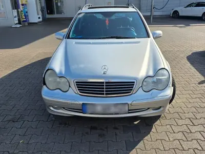 Gebraucht Mercedes C220 Avantgarde 143 PS (105 kW) 2004 Silber Kombi