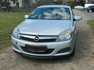 Gebraucht Opel Astra GTC 83 PS (61 kW) 2008 Silber Coupé
