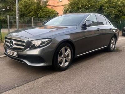 Mercedes E200