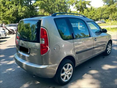Gebraucht Skoda Roomster 69 PS (50 kW) 2009 Braun Van / Kleinbus
