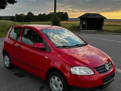 Gebraucht VW Fox 54 PS (39 kW) 2007 Rot Kleinwagen