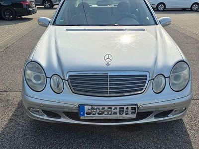 Mercedes E200