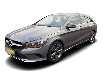 Grau Gebraucht 2018 Mercedes CLA220 Shooting Brake Kombi | 22.787 € (Teuer)