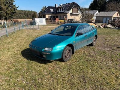 Gebraucht Mazda 323F 88 PS (64 kW) 1996 Grün Kleinwagen