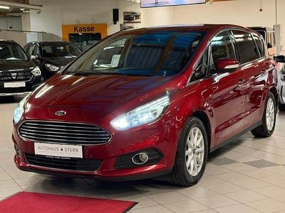 Gebraucht Ford S-MAX Titanium 179 PS (131 kW) 2016 Rot Van / Kleinbus