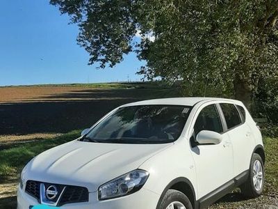 gebraucht Nissan Qashqai 1,5 DCI mit Winterreifen mit AHK