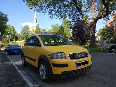 gebraucht Audi A2 Sondermodell colour storm gelb / schwarz 5 Sitzer