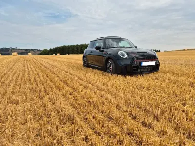 Gebraucht Mini John Cooper Works 231 PS (169 kW) 2022 Grün Kleinwagen