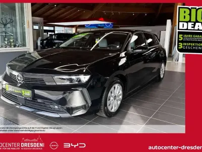 Gebraucht Opel Astra Elegance 131 PS (96 kW) 2023 Lackierung schwarz perla nera/ Kleinwagen