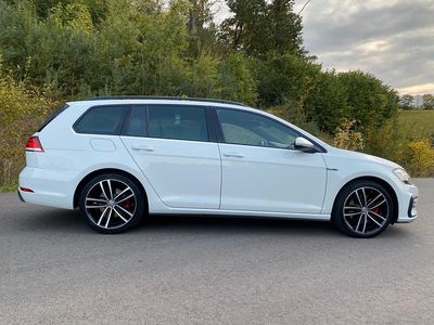 Używany VW Golf VII GTD 185 KM (136 kW) 2017 Biały Kombi