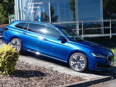 Używany Skoda Superb Selection 150 KM (110 kW) 2025 Niebieski Kombi