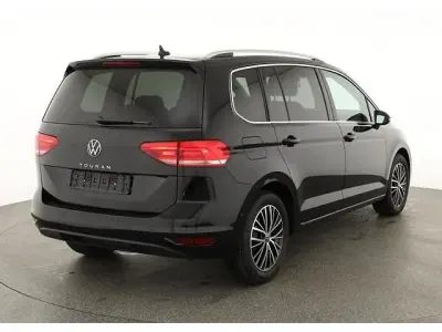 Neu VW Touran Comfortline 150 PS (110 kW) 2026 Grenadillschwarz metallic Van / Kleinbus