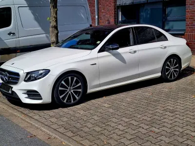 Gebraucht Mercedes E250 AMG line 211 PS (155 kW) 2018 Limousine