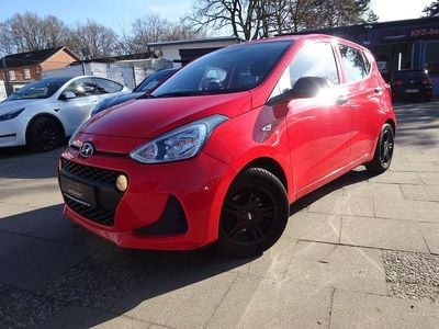 Gebraucht Hyundai i10 Pure 67 PS (49 kW) 2018 Rot Kleinwagen