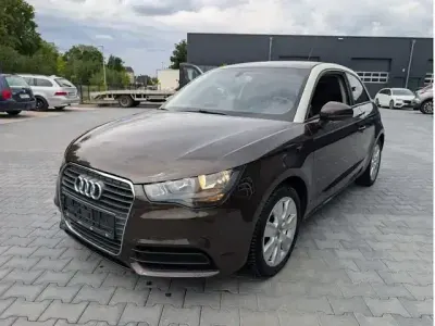 Gebraucht Audi A1 Comfort 122 PS (89 kW) 2010 Teakbraun Kleinwagen