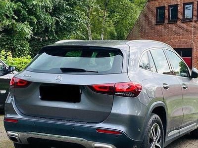 Mercedes GLA250