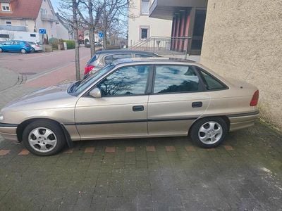 Usata Opel Astra 1997 Oro Berlina