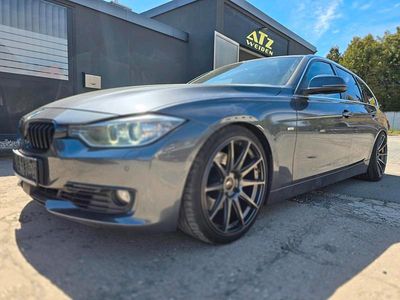 Usata BMW 325 Luxury Line 218 CV (160 kW) 2014 Grigio Station wagon