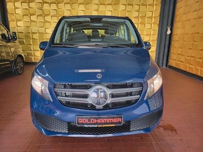 Mercedes V220