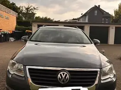 Gebraucht VW Passat Comfortline 122 PS (89 kW) 2011 Grau Kombi