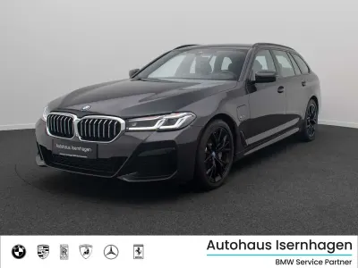 Gebraucht BMW 530 M Sport 292 PS (214 kW) 2023 Sophistograu brillanteffekta9 Kombi