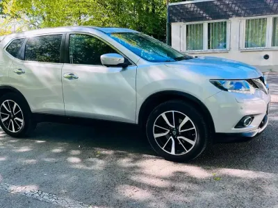 Gebraucht Nissan X-Trail 360º 160 PS (117 kW) 2015 Silber SUV