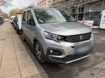 Gebraucht Peugeot Rifter GT-line 131 PS (96 kW) 2019 Silber Van / Kleinbus