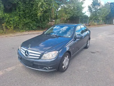 Gebraucht Mercedes C200 136 PS (100 kW) 2010 Grau Limousine