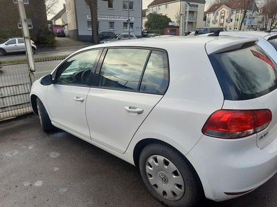 Gebraucht VW Golf VI Trendline 105 PS (77 kW) 2010 Weiß Kleinwagen