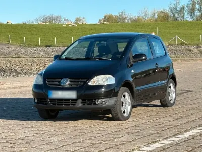 Second-hand VW Fox 54 CP (39 kW) 2009 Negru Hatchback