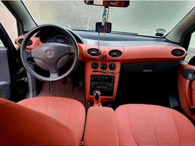 Usata Mercedes A140 87 CV (63 kW) 2000 Nero Monovolume