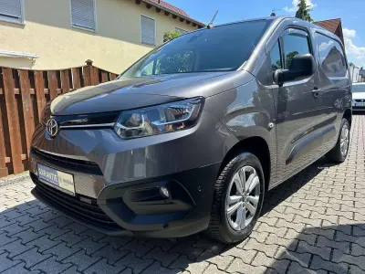 Gebraucht Toyota Proace City City 102 PS (75 kW) 2020 Basaltgrau Van / Kleinbus