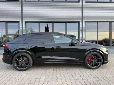 Nowe Audi RS Q8 Design 640 KM (470 kW) 2026 Czarny SUV