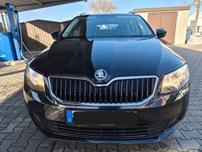 Schwarz Gebraucht 2013 Skoda Octavia Active Kombi | 7.499 € (Guter Preis)