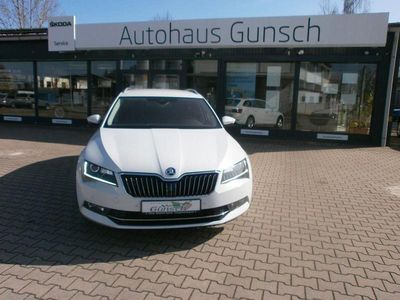 Gebraucht Skoda Superb Style 190 PS (139 kW) 2017 Weiß Kombi
