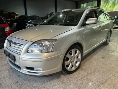 Gebraucht Toyota Avensis Executive 147 PS (108 kW) 2004 Grau Kombi