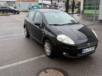 Schwarz Gebraucht 2009 Fiat Punto Limousine | 2.100 € (Fairer Preis)
