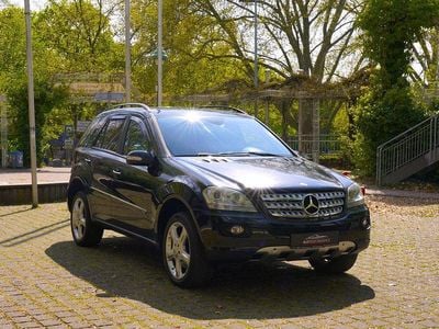 Second-hand Mercedes ML320 AMG 224 CP (164 kW) 2007 Negru SUV