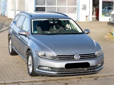 Gebraucht VW Passat 150 PS (110 kW) 2018 Grau Kombi
